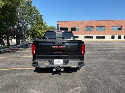 Used 2021 GMC Sierra 1500 SLT AWD/4WD image 4