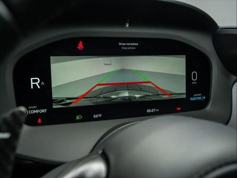 Used 2023 McLaren Artura image 34