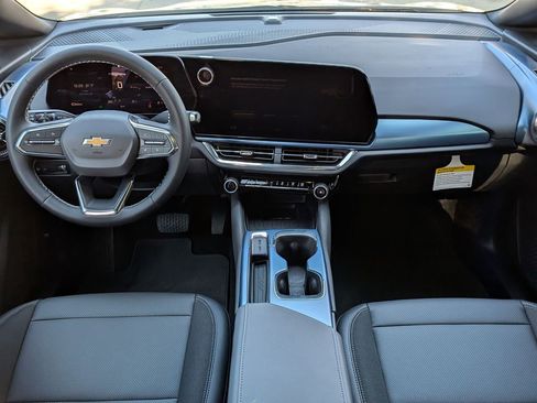 New 2026 Chevrolet Equinox EV LT image 20