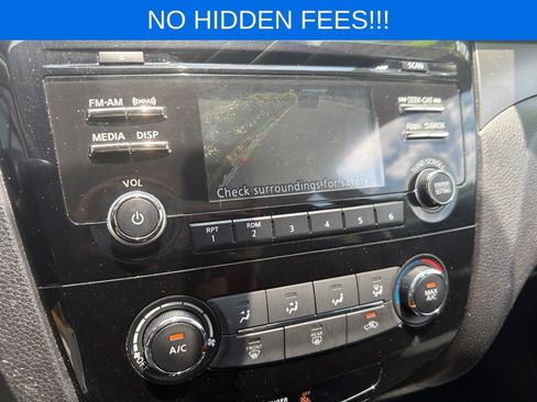 Used 2016 Nissan Rogue S AWD/4WD image 25