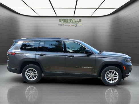 Used 2024 Jeep Grand Cherokee L Laredo AWD/4WD image 9