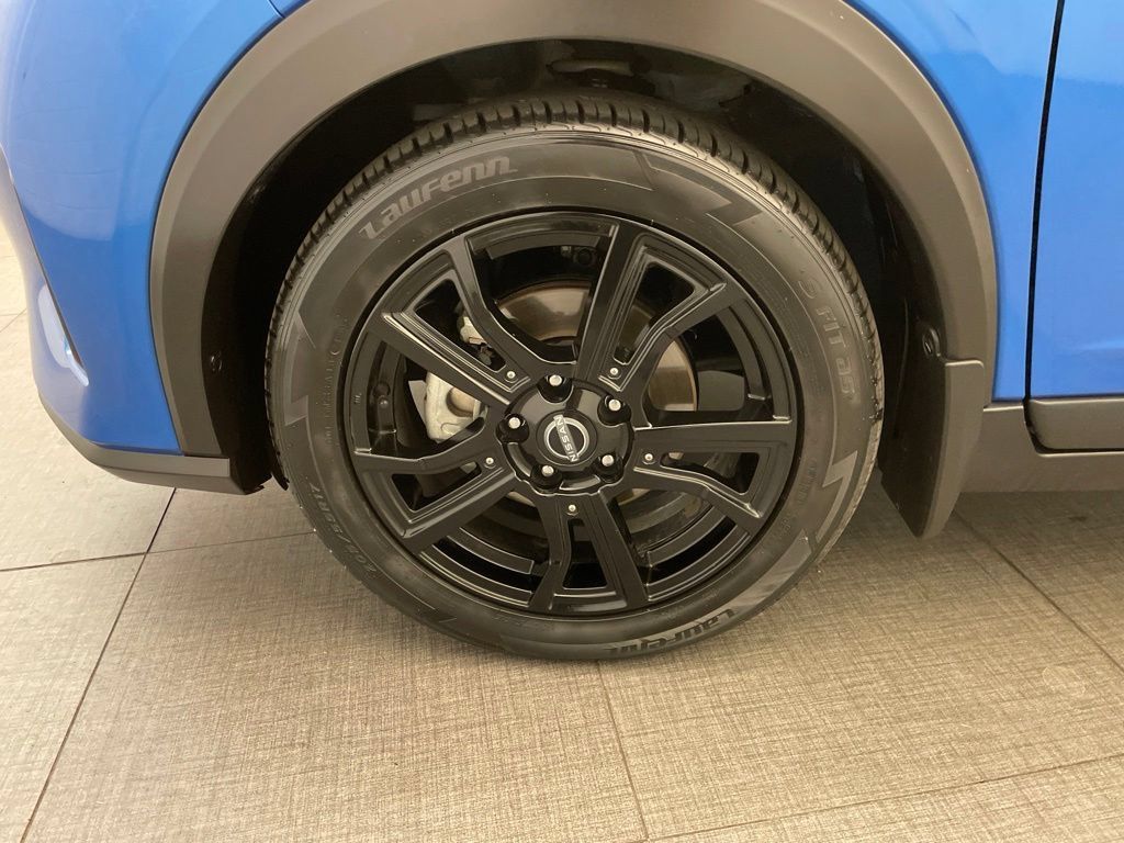 Used 2023 Nissan Kicks SR FWD image 9