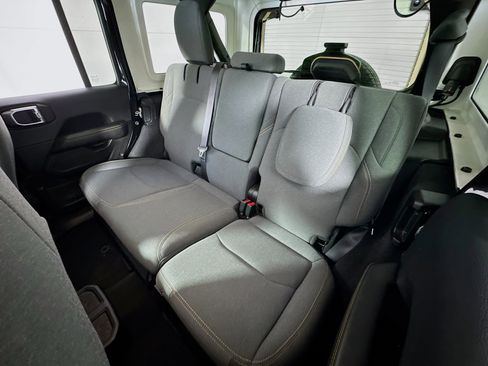 Used 2025 Jeep Wrangler Unlimited Sahara w/ Safety Group image 21