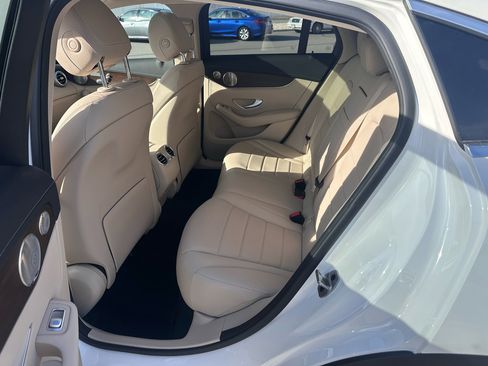 Used 2023 Mercedes-Benz GLC 300 4MATIC Coupe image 15