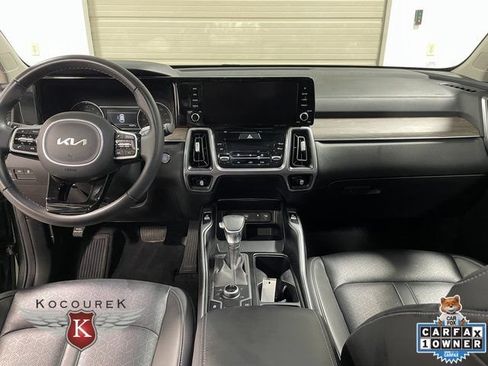 Used 2023 Kia Sorento S w/ Panoramic Sunroof Package AWD/4WD image 14