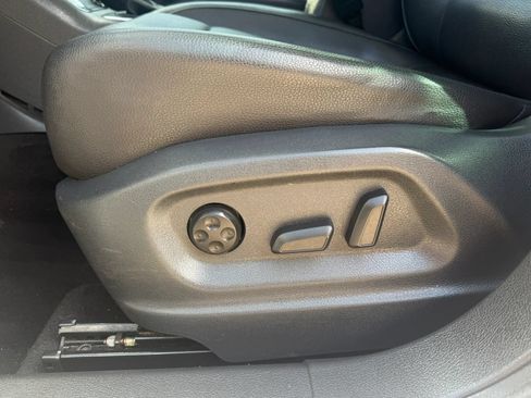 Used 2017 Volkswagen Tiguan Wolfsburg Edition FWD image 15
