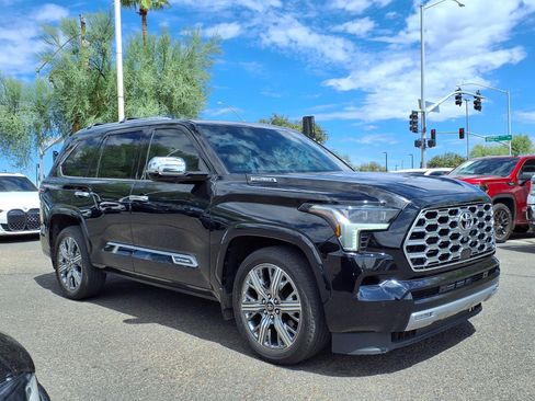 Used 2025 Toyota Sequoia Capstone AWD/4WD image 3