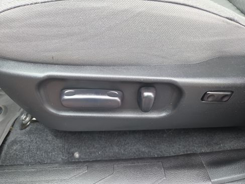 Certified 2023 Toyota Tacoma SR5 AWD/4WD image 32