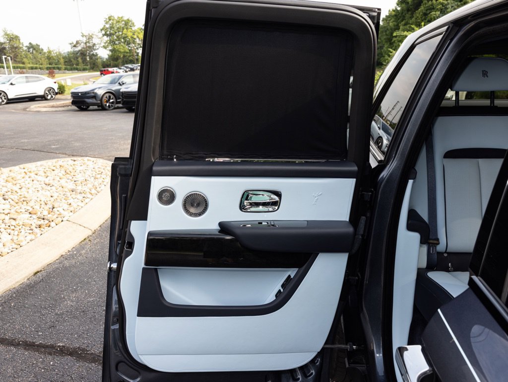 Used 2022 Rolls-Royce Cullinan w/ Cullinan Package AWD/4WD image 75