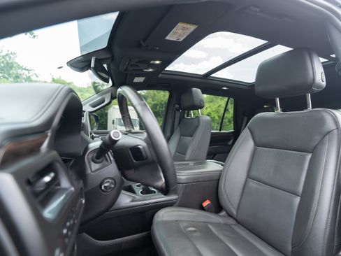 Used 2022 Chevrolet Tahoe LT w/ Luxury Package AWD/4WD image 8