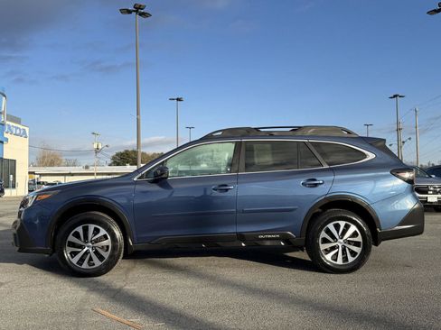 Used 2020 Subaru Outback Premium image 8