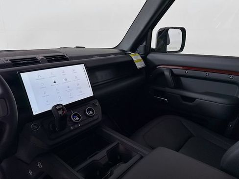 New 2026 Land Rover Defender 90 X-Dynamic SE AWD/4WD image 26