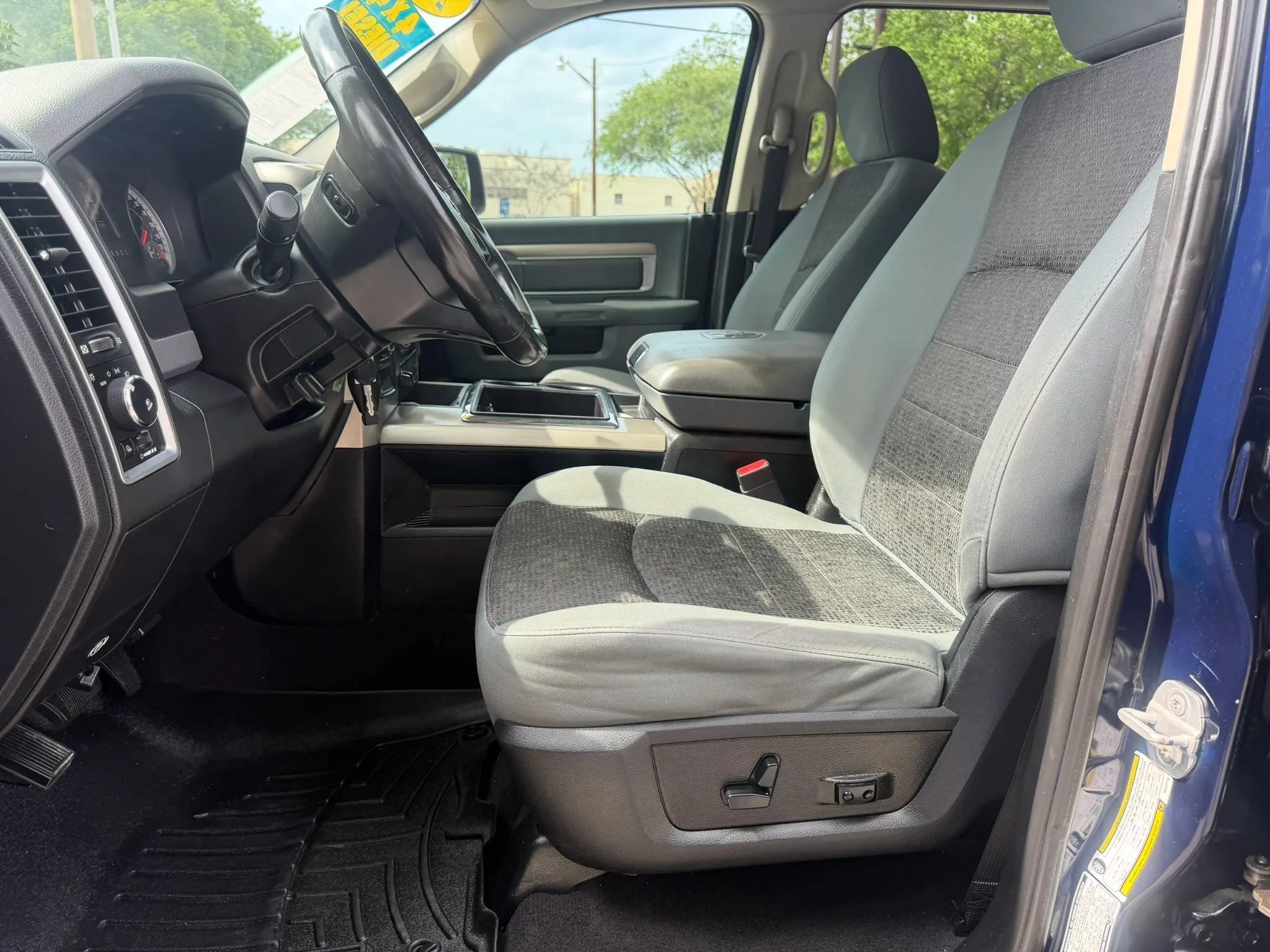 Used 2013 RAM 2500 Lone Star AWD/4WD image 9