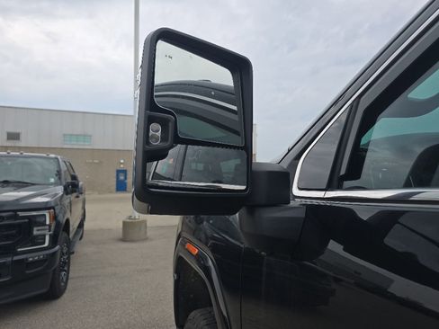 Used 2023 GMC Sierra 2500 Denali w/ Denali Ultimate Package AWD/4WD image 7