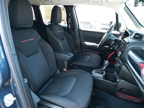 Certified 2023 Jeep Renegade Trailhawk AWD/4WD image 28