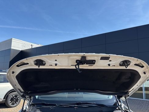 Used 2018 Land Rover Discovery HSE image 47