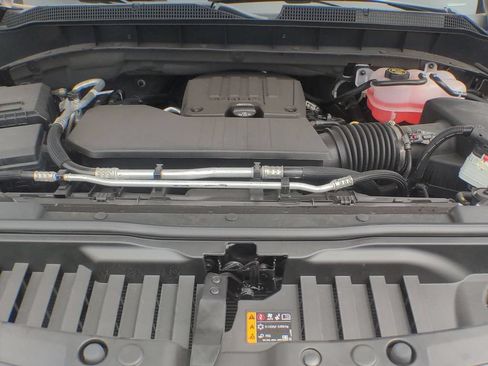Used 2023 Chevrolet Silverado 1500 LT AWD/4WD image 30
