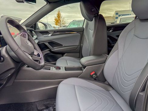 New 2026 Volkswagen Tiguan SE R-Line image 13