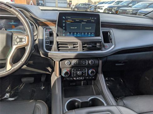 Used 2023 Chevrolet Suburban High Country w/ Advanced Technology Package image 23