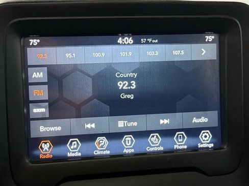 Used 2021 Jeep Renegade Latitude image 28