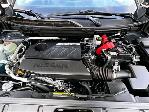 Used 2025 Nissan Rogue SV w/ SV Premium Package image 32