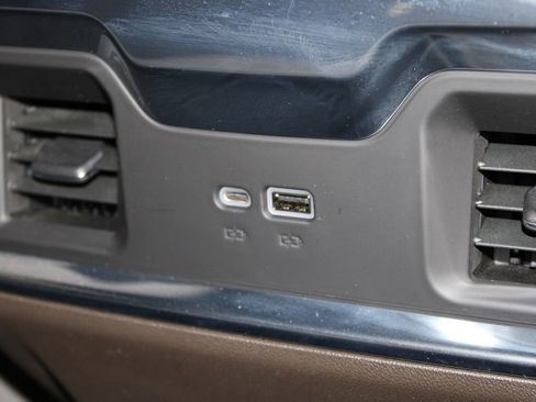 Used 2023 GMC Sierra 1500 SLT AWD/4WD image 37