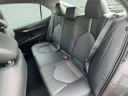 Used 2024 Toyota Camry SE w/ Convenience Package FWD image 9