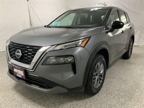 Used 2023 Nissan Rogue S AWD/4WD image 2
