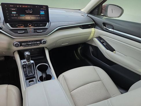 Used 2023 Nissan Altima 2.5 SL AWD/4WD image 12