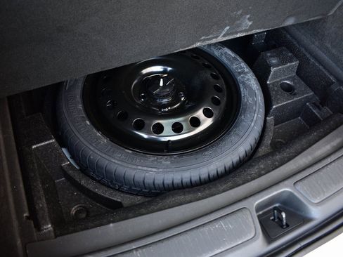 Used 2023 Buick Envision Essence image 27