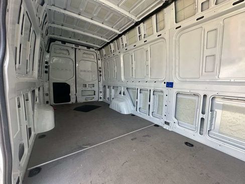Used 2021 Mercedes-Benz Sprinter 2500 w/ Driver Convenience Package image 23