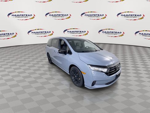 Used 2023 Honda Odyssey Sport image 2