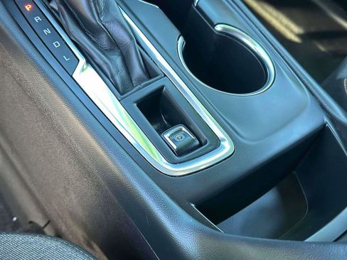 Used 2024 Chevrolet Equinox LT image 32