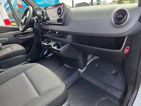 Used 2026 Mercedes-Benz Sprinter 2500 image 22