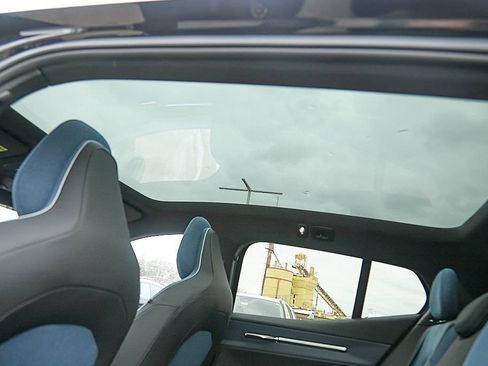 New 2026 Volvo EX30 Plus w/ Protection Package image 17