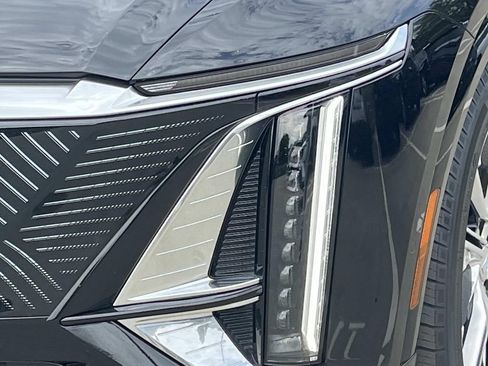 Certified 2024 Cadillac Lyriq Luxury w/ Nappa Leather Package AWD/4WD image 9