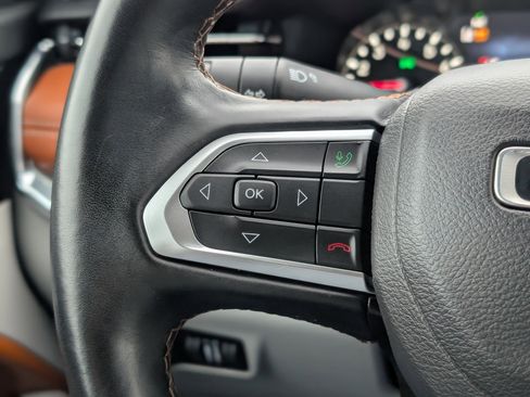 Used 2022 Jeep Compass Limited image 19