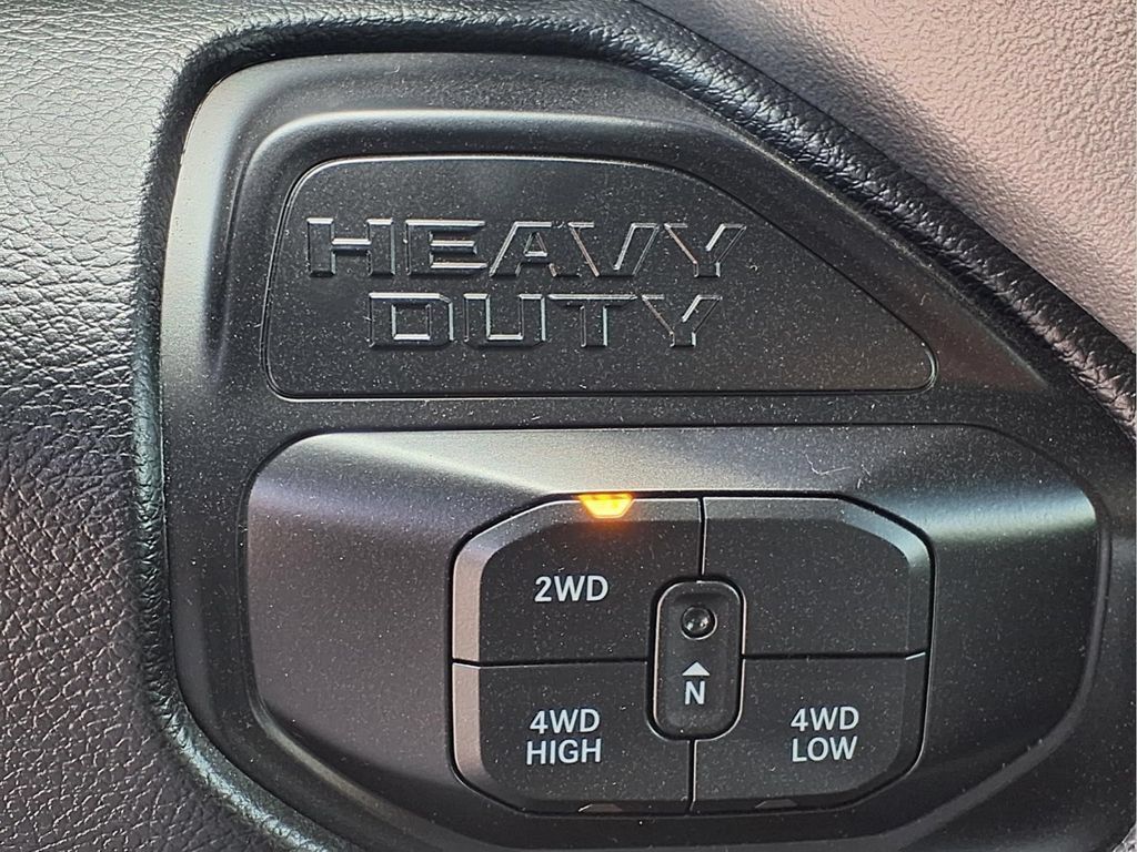 Used 2026 RAM 2500 Laramie AWD/4WD image 16