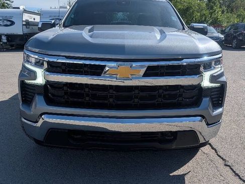 Used 2023 Chevrolet Silverado 1500 LT AWD/4WD image 8