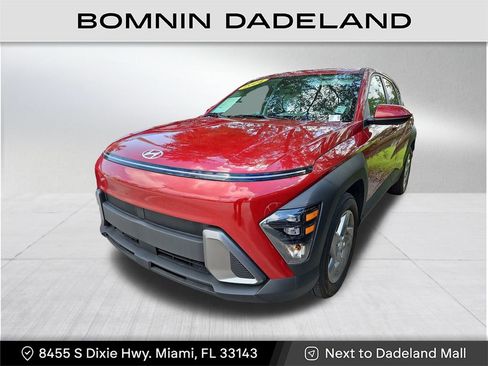 Used 2024 Hyundai Kona SE image 1