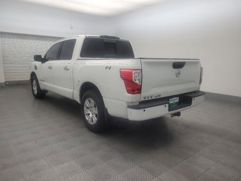 Used 2017 Nissan Titan SV RWD image 5