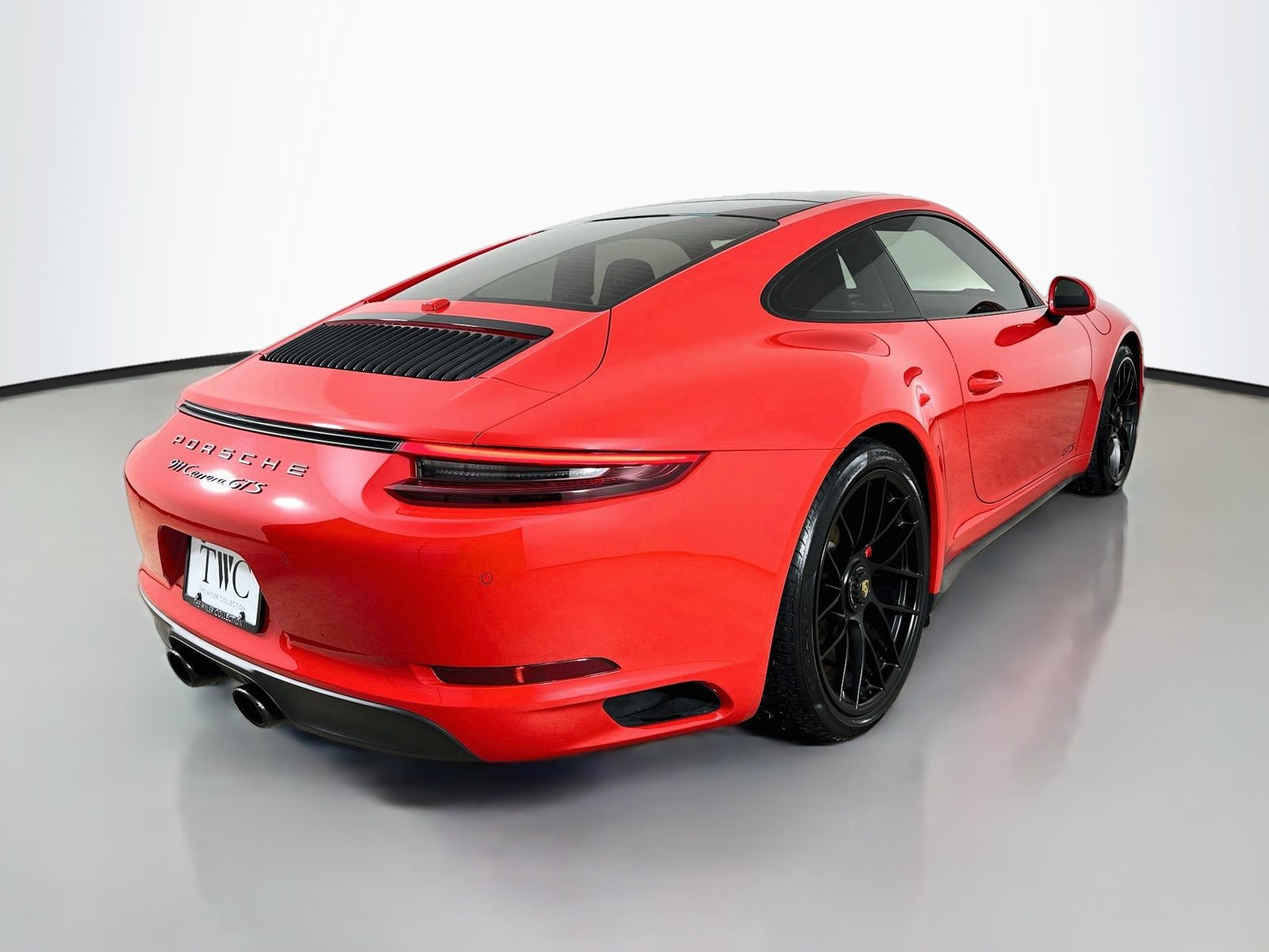 Certified 2017 Porsche 911 Carrera GTS RWD image 5
