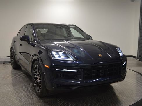 New 2026 Porsche Cayenne Coupe AWD/4WD image 7