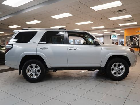 Used 2019 Toyota 4Runner SR5 image 15