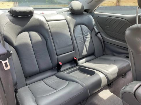Used 2006 Mercedes-Benz CLK 350 Coupe image 12
