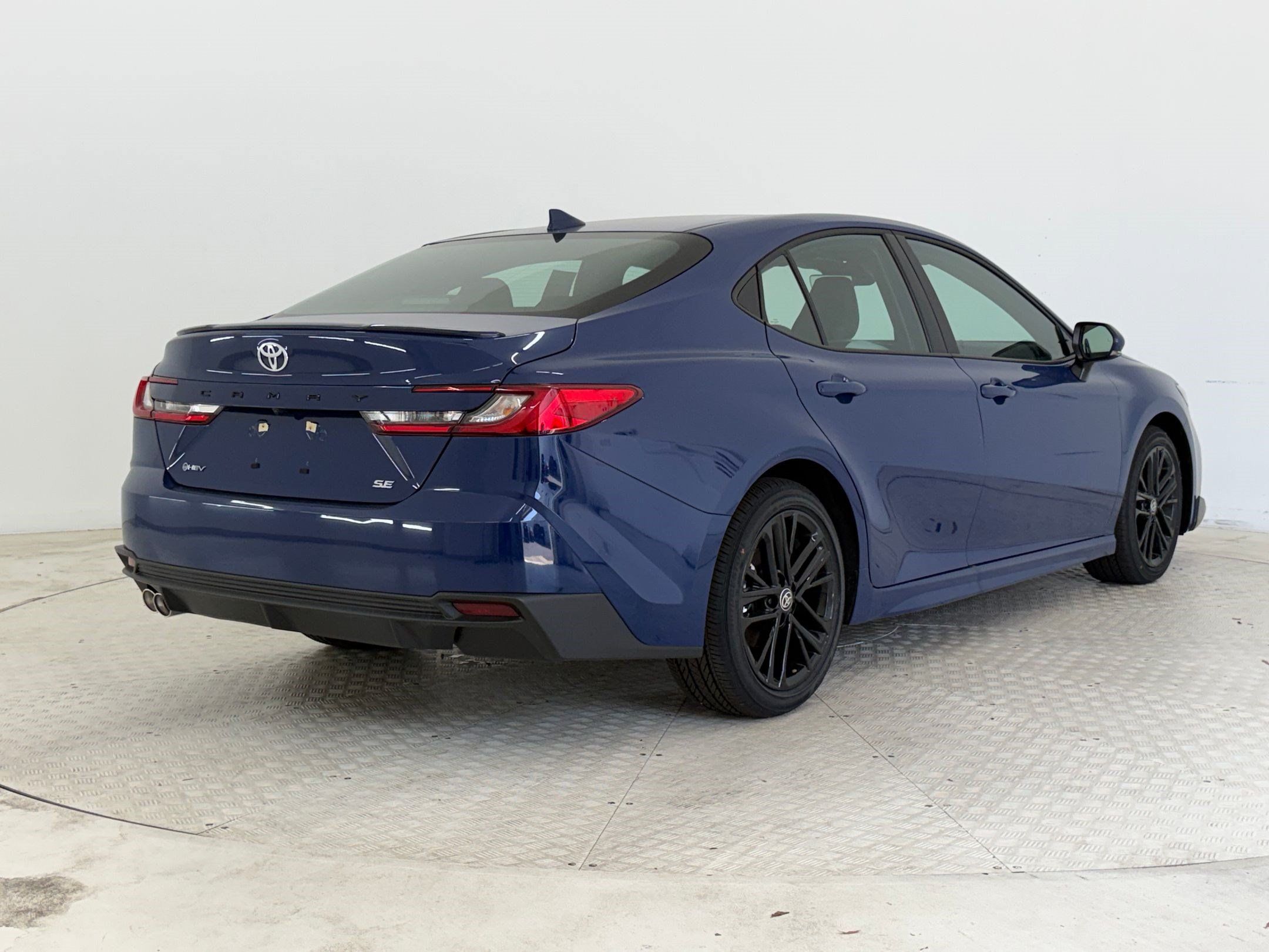 Used 2026 Toyota Camry SE w/ Convenience Package FWD image 9