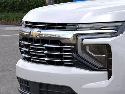 New 2025 Chevrolet Suburban Premier RWD image 12