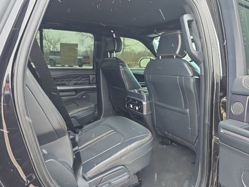 Used 2024 Ford Expedition Platinum AWD/4WD image 41