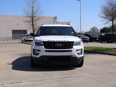 Used 2017 Ford Explorer Sport w/ Equipment Group 401A image 6