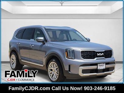 Used 2023 Kia Telluride EX w/ EX Captain's Chair Package